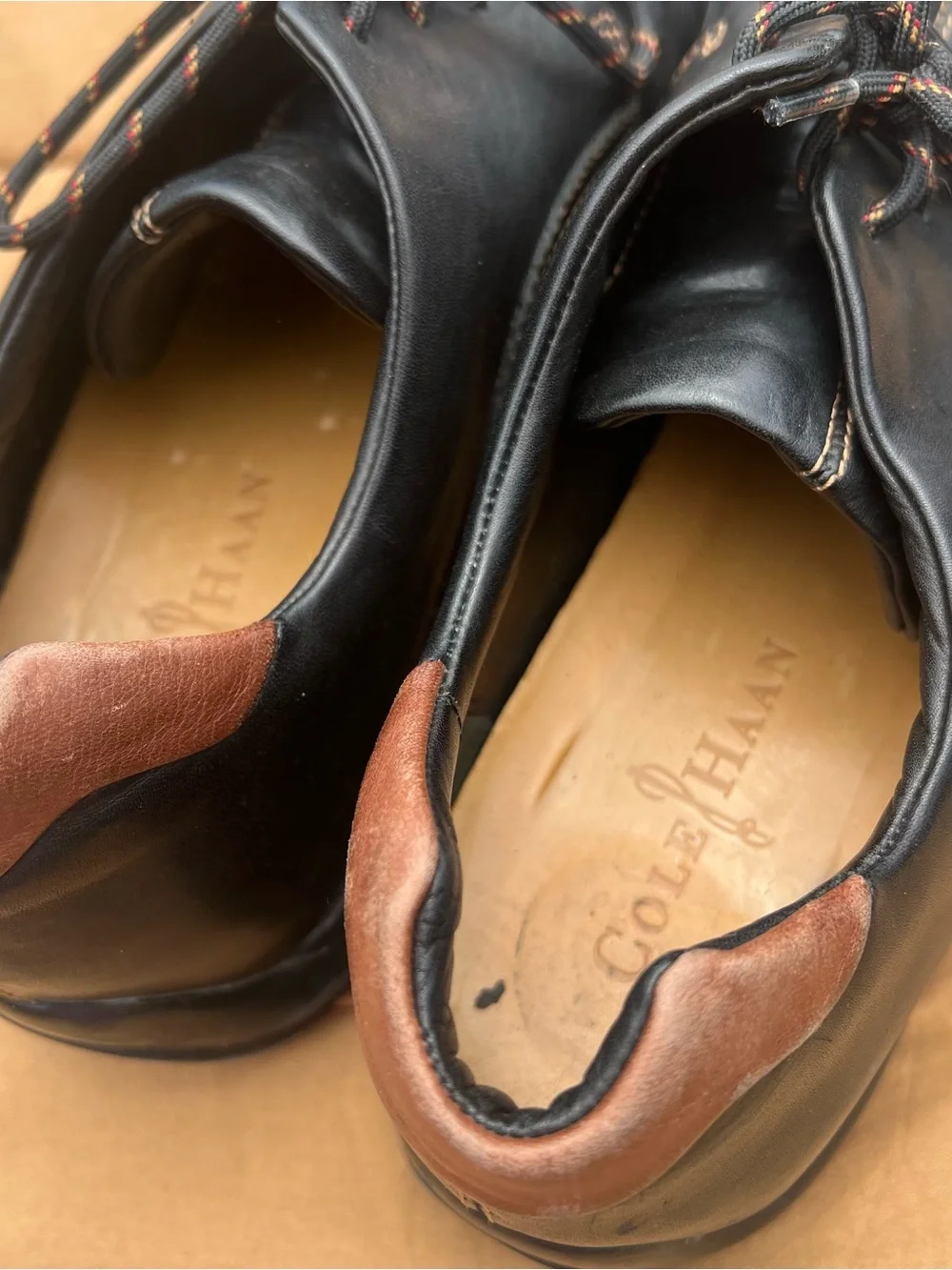Cole Haan Zeno Black Leather Lace-Up Loafers with Brown Trim Size 9.5